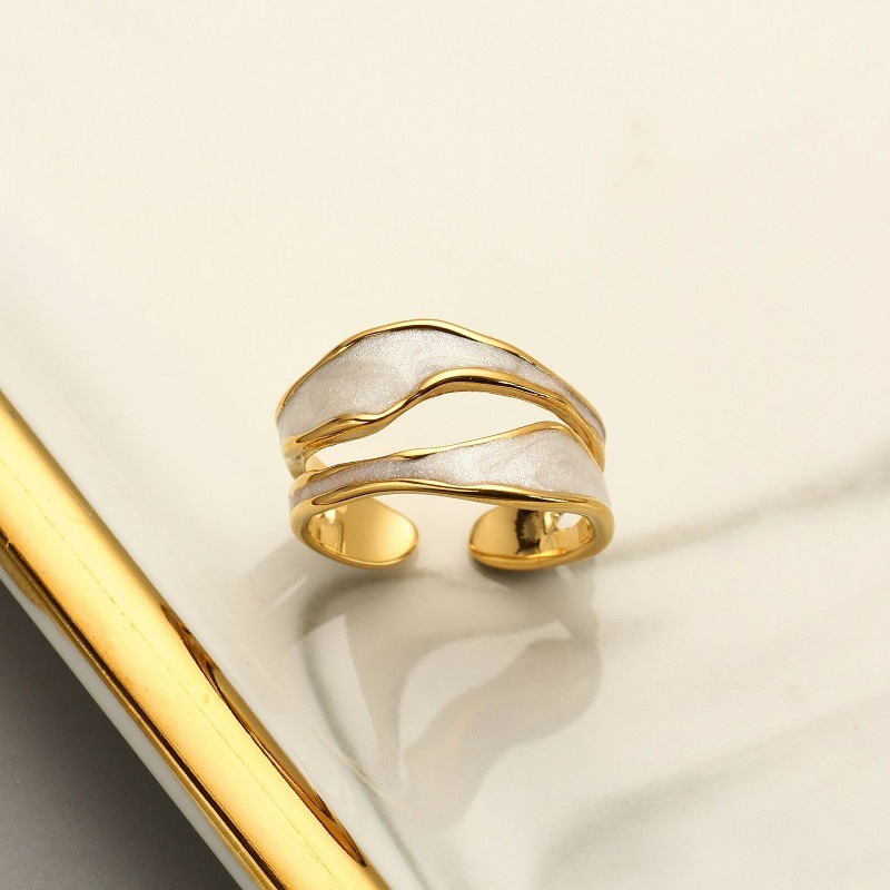 Sienna Wave Ring - Effortless Style with a Vintage Twist - 27 Trendstore